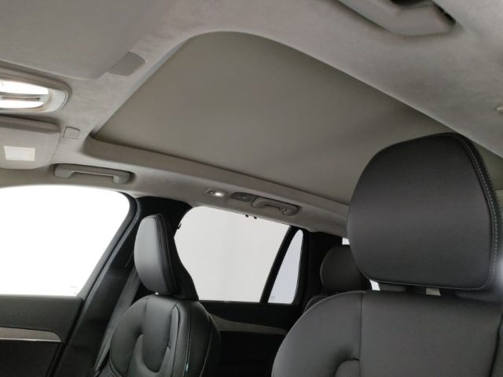 Volvo XC90 nuova a Modena (17)