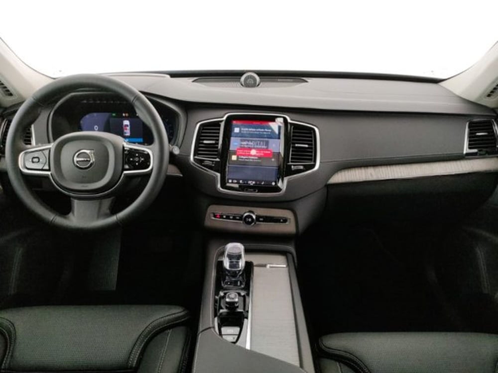 Volvo XC90 nuova a Modena (8)