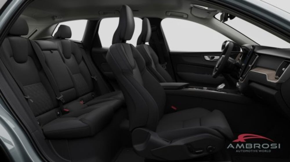 Volvo XC60 nuova a Perugia (14)