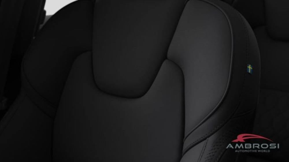 Volvo XC60 nuova a Perugia (9)