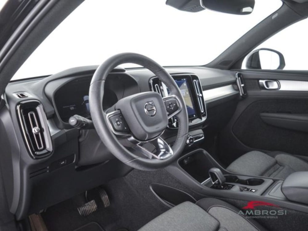 Volvo XC40 usata a Perugia (8)