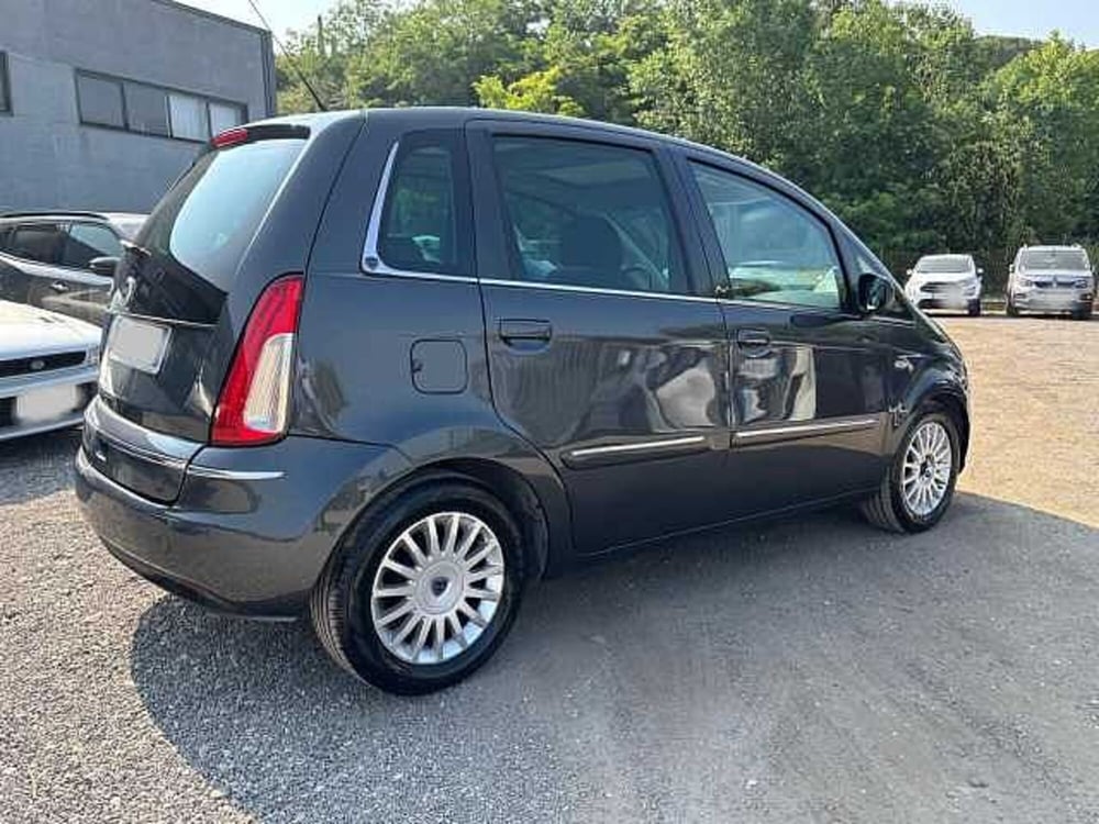 Lancia Musa usata a Roma (10)