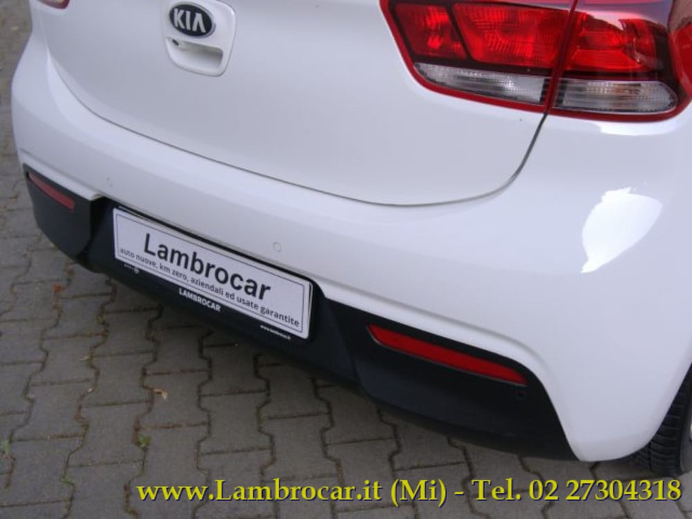 Kia Rio usata a Milano (14)