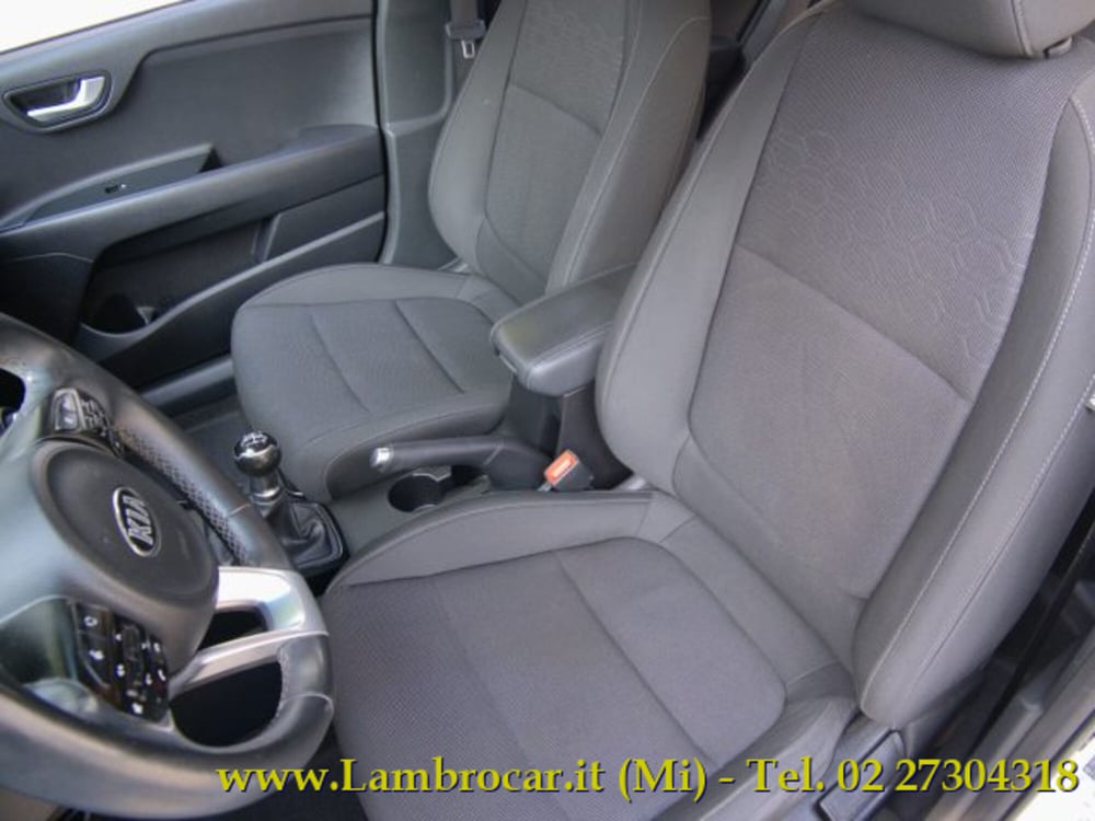 Kia Rio usata a Milano (4)