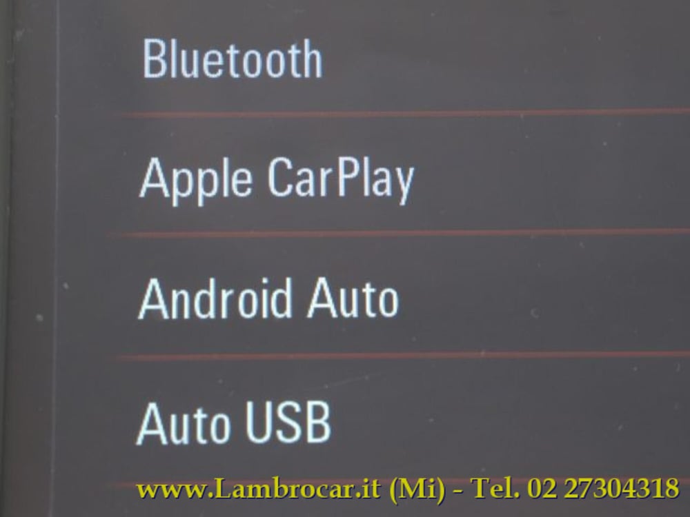 Opel Crossland X usata a Milano (11)