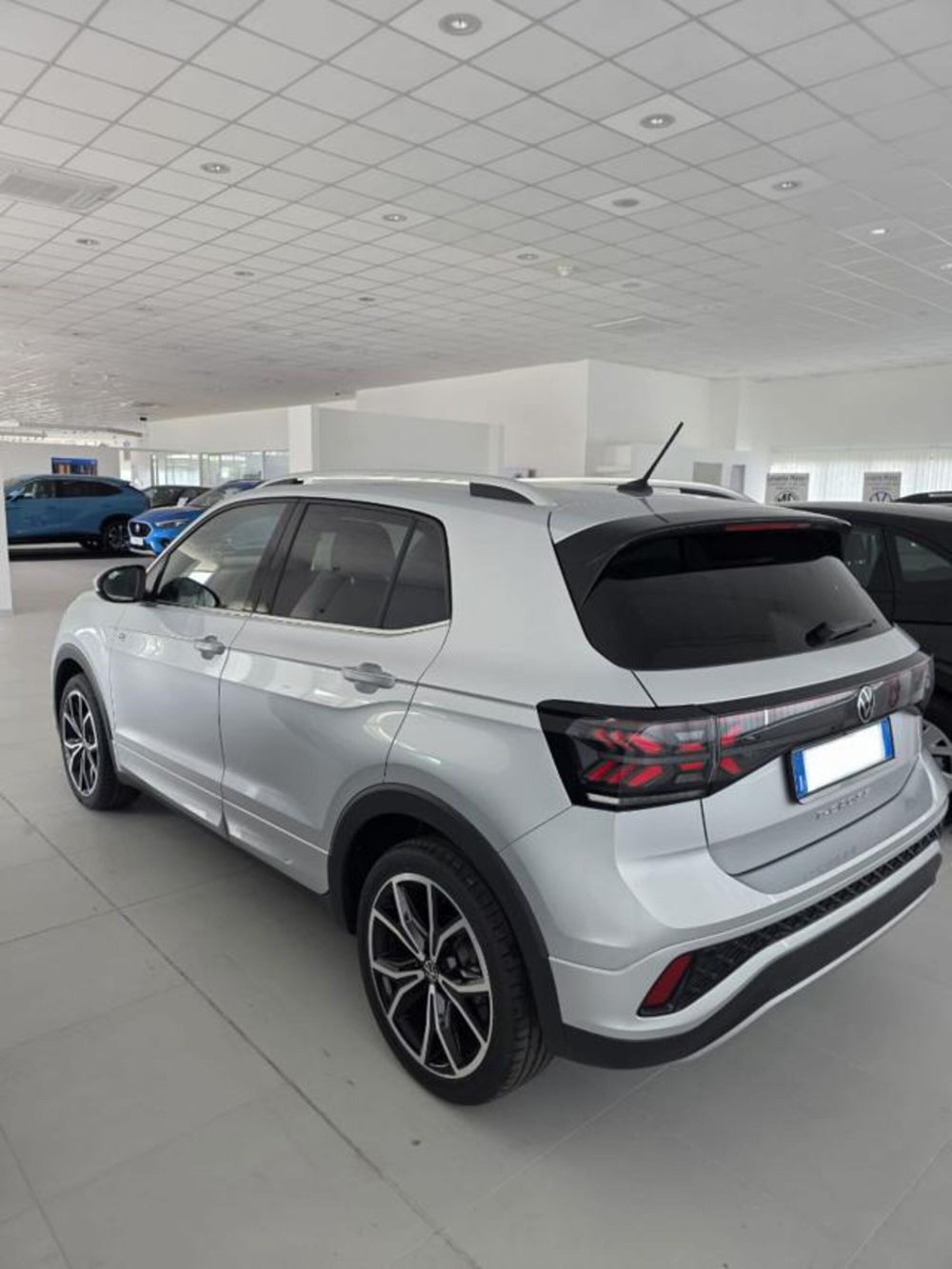 Volkswagen T-Cross nuova a Napoli (4)