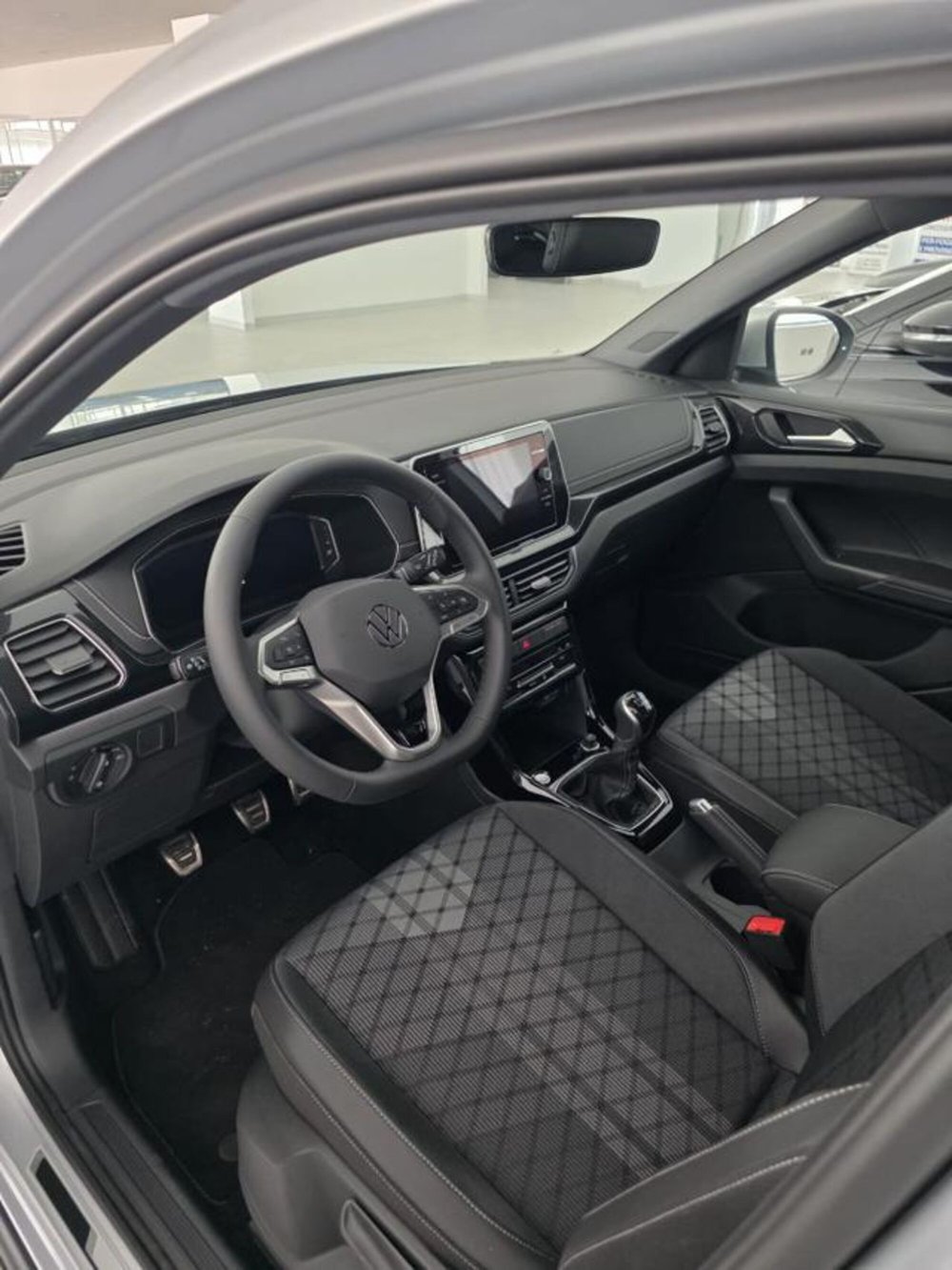 Volkswagen T-Cross nuova a Napoli (5)