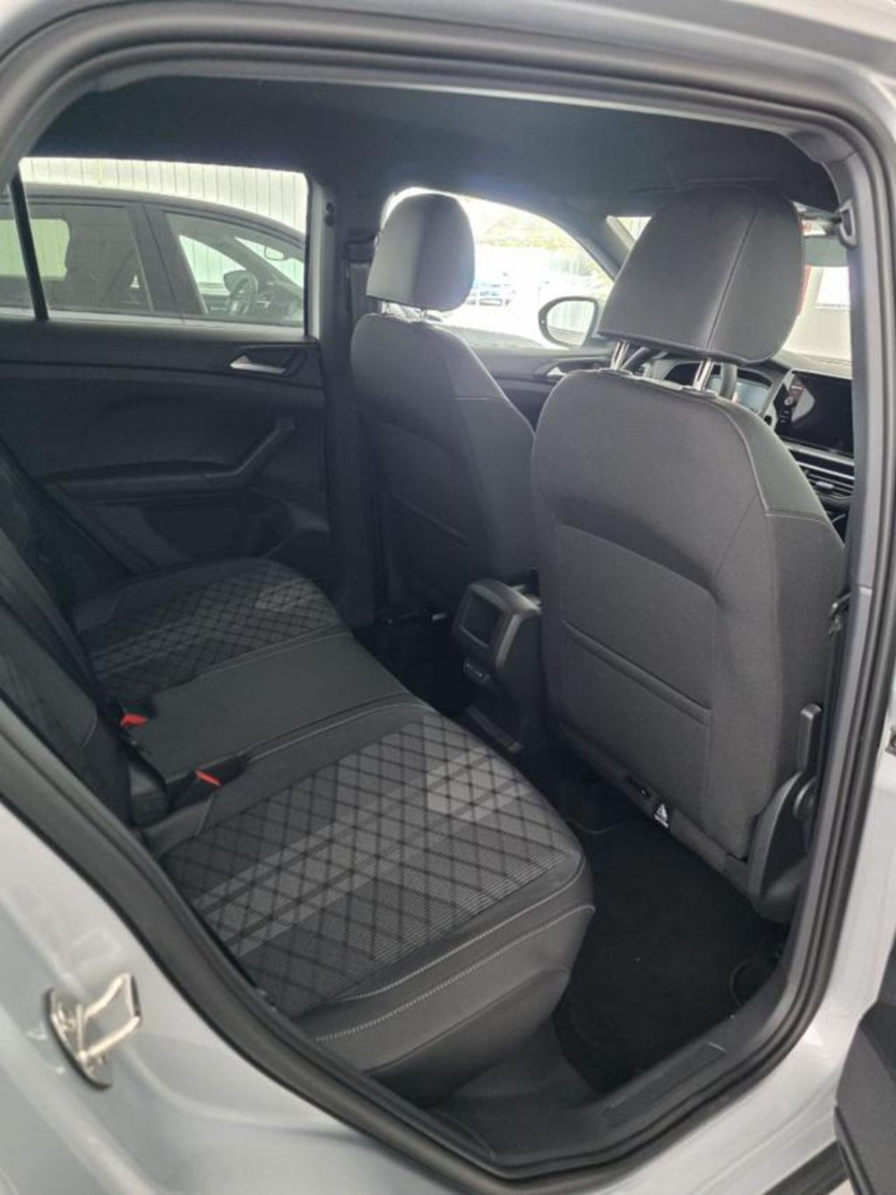 Volkswagen T-Cross nuova a Napoli (6)