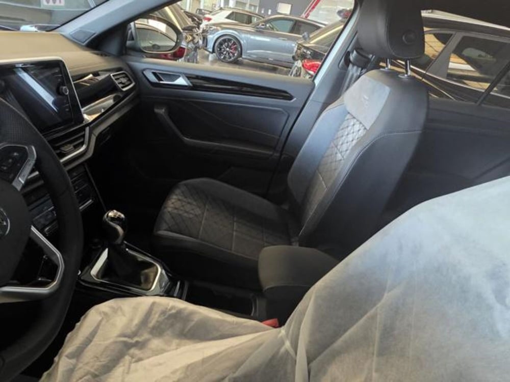 Volkswagen T-Roc nuova a Napoli (5)