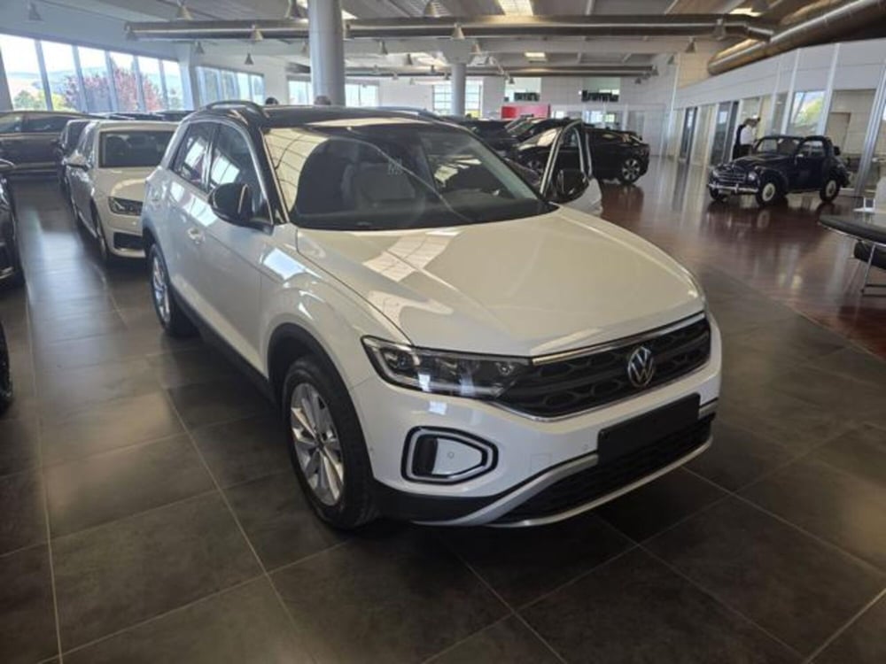 Volkswagen T-Roc nuova a Napoli