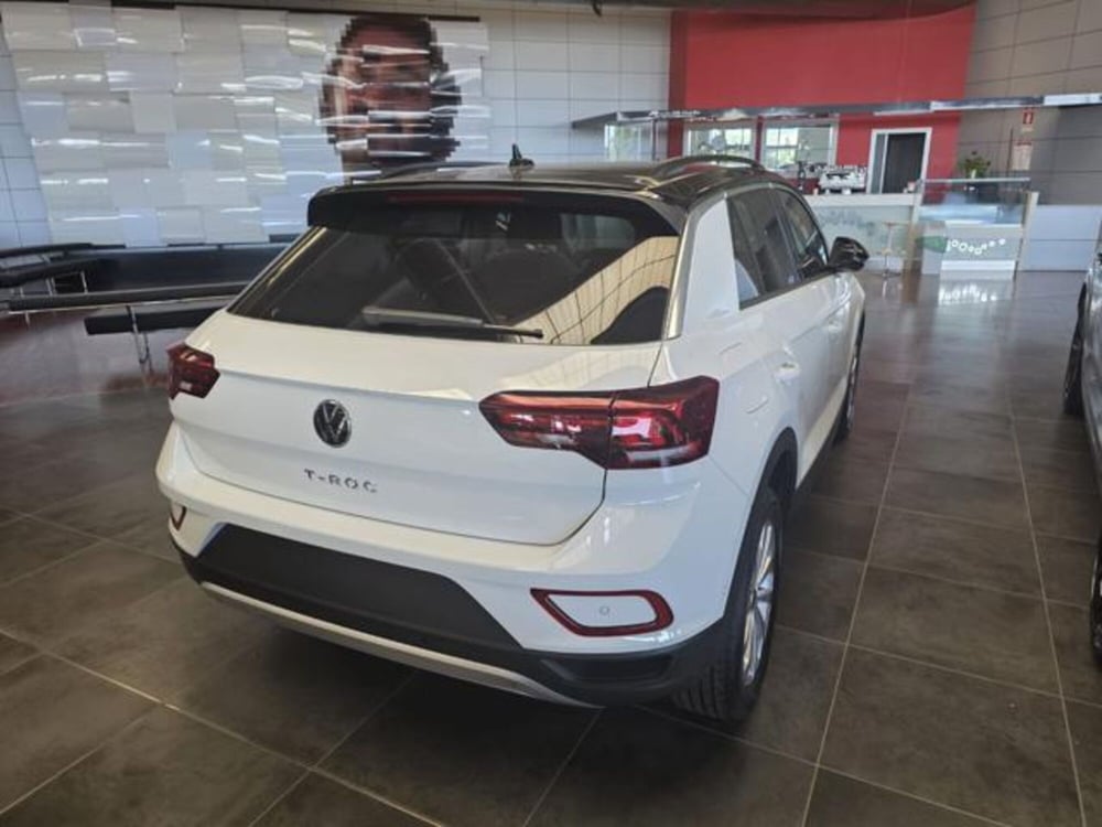 Volkswagen T-Roc nuova a Napoli (2)