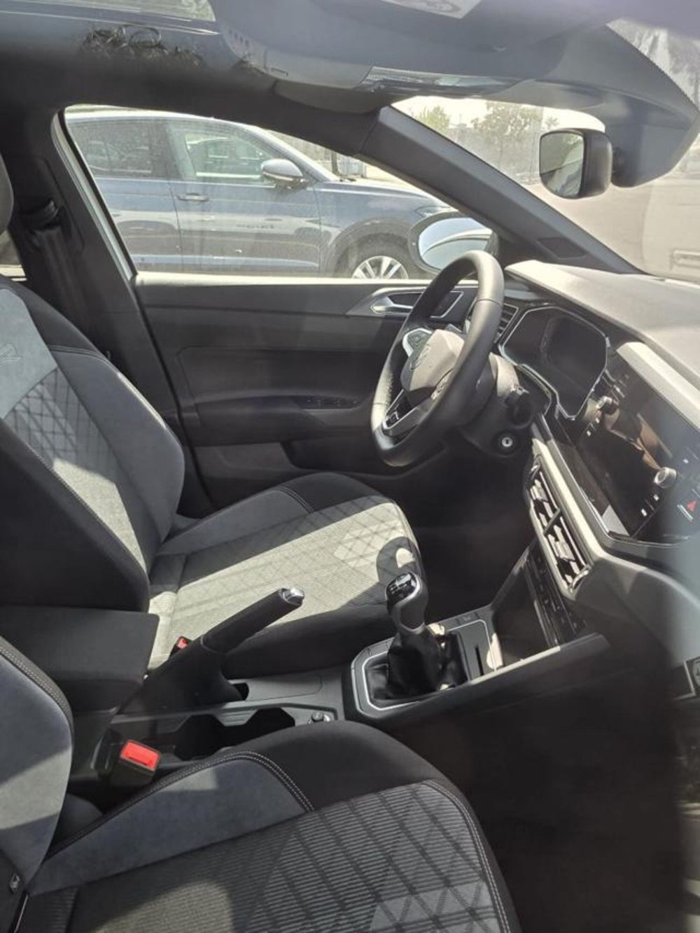Volkswagen Taigo usata a Napoli (5)