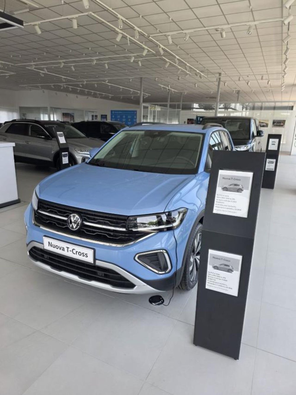 Volkswagen T-Cross nuova a Napoli (2)