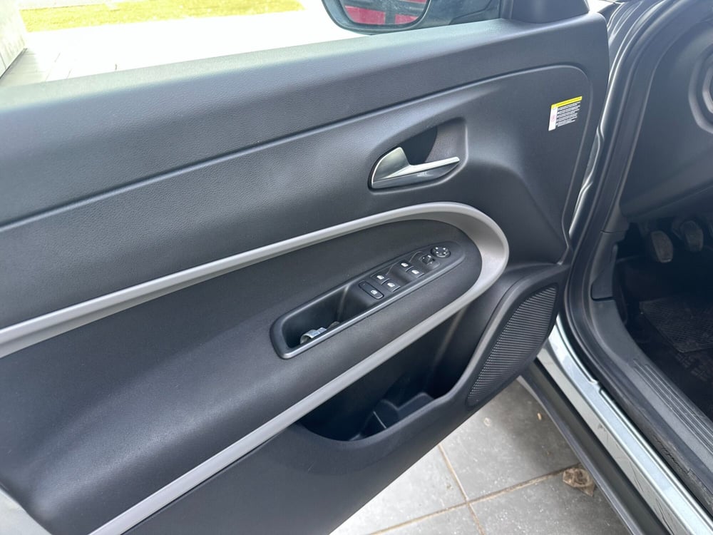 Jeep Avenger usata a Frosinone (3)