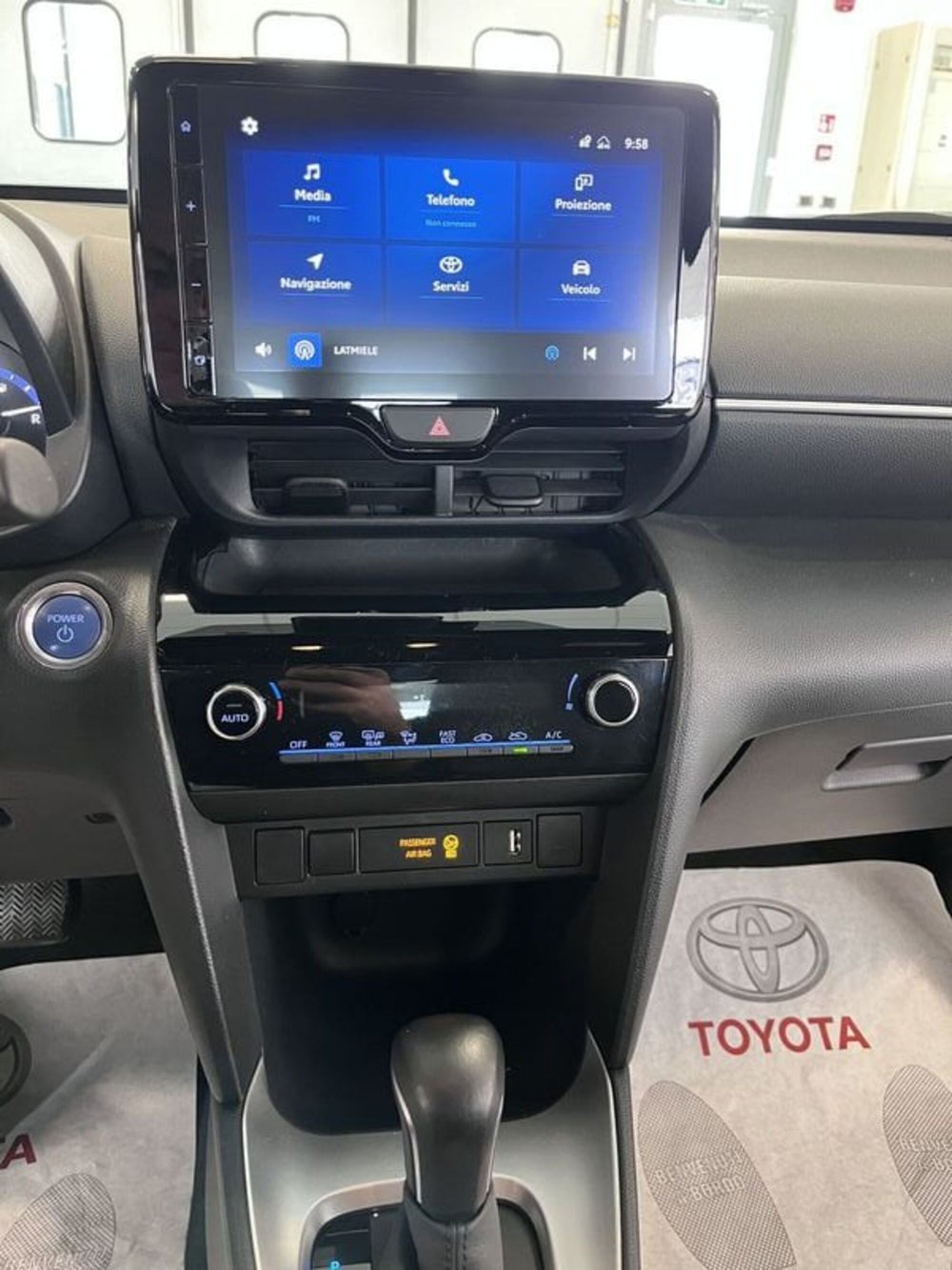 Toyota Yaris Cross usata a Prato (12)