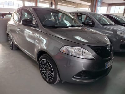 Lancia Ypsilon 1.0 FireFly 5 porte S&amp;S Hybrid Gold Plus del 2024 usata a Cesena