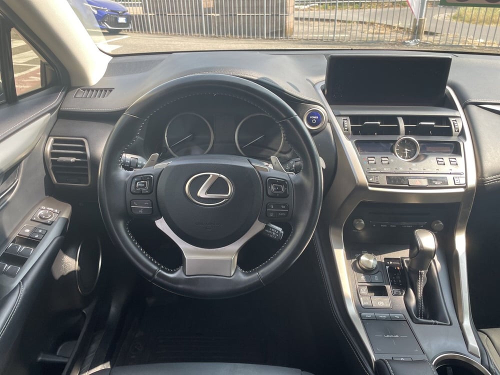 Lexus NX usata a Piacenza (12)