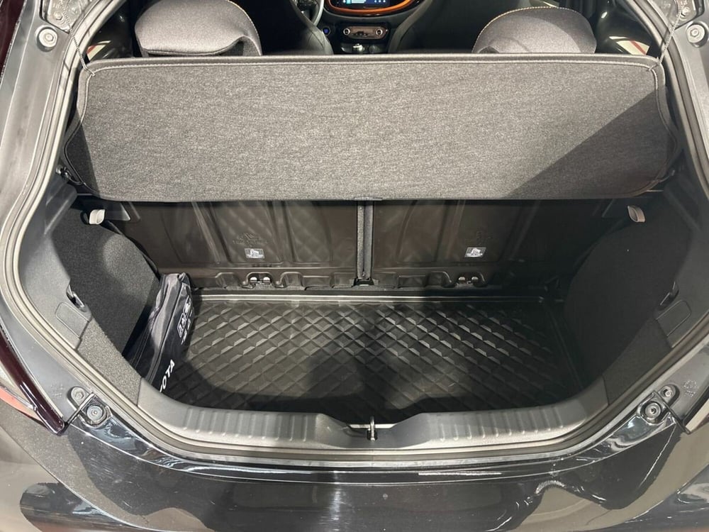 Toyota Aygo X usata a Lecco (13)