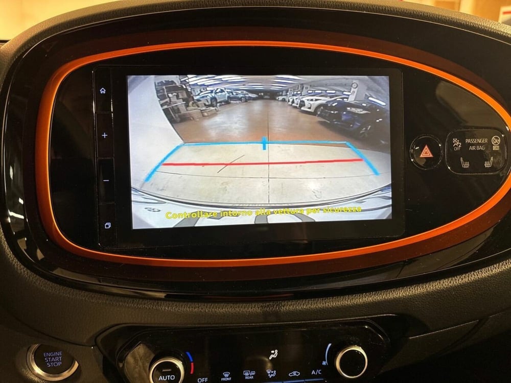Toyota Aygo X usata a Lecco (15)