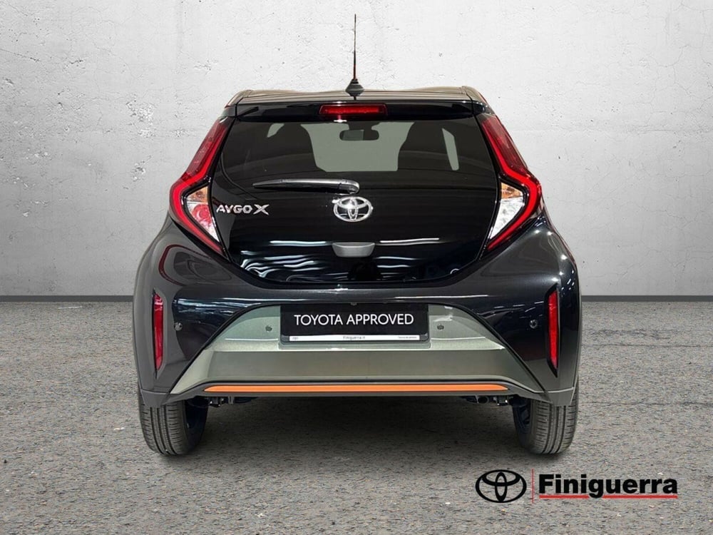 Toyota Aygo X usata a Lecco (4)