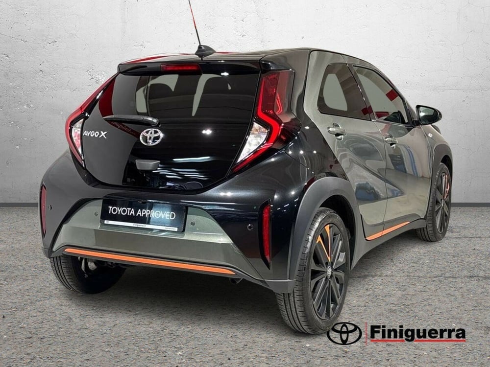 Toyota Aygo X usata a Lecco (5)