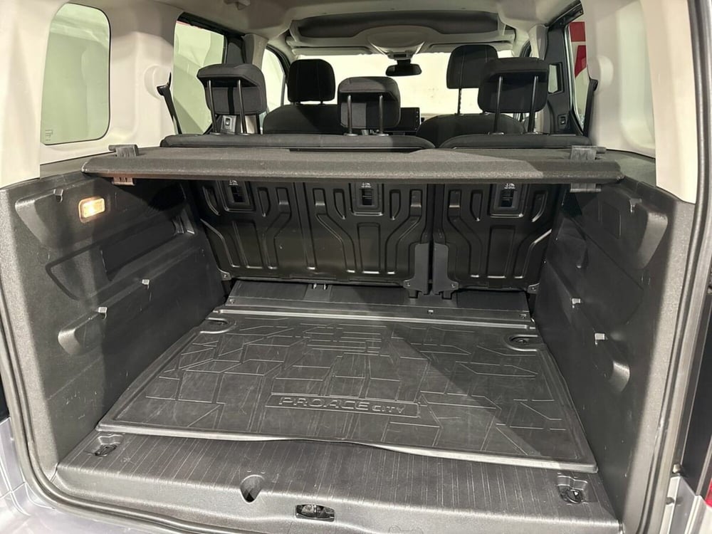 Toyota Proace City Verso usata a Lecco (15)