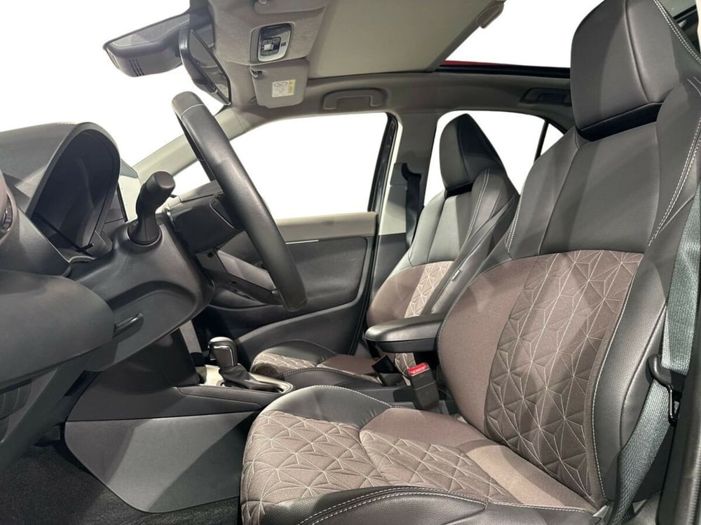 Toyota Yaris Cross usata a Lecco (13)