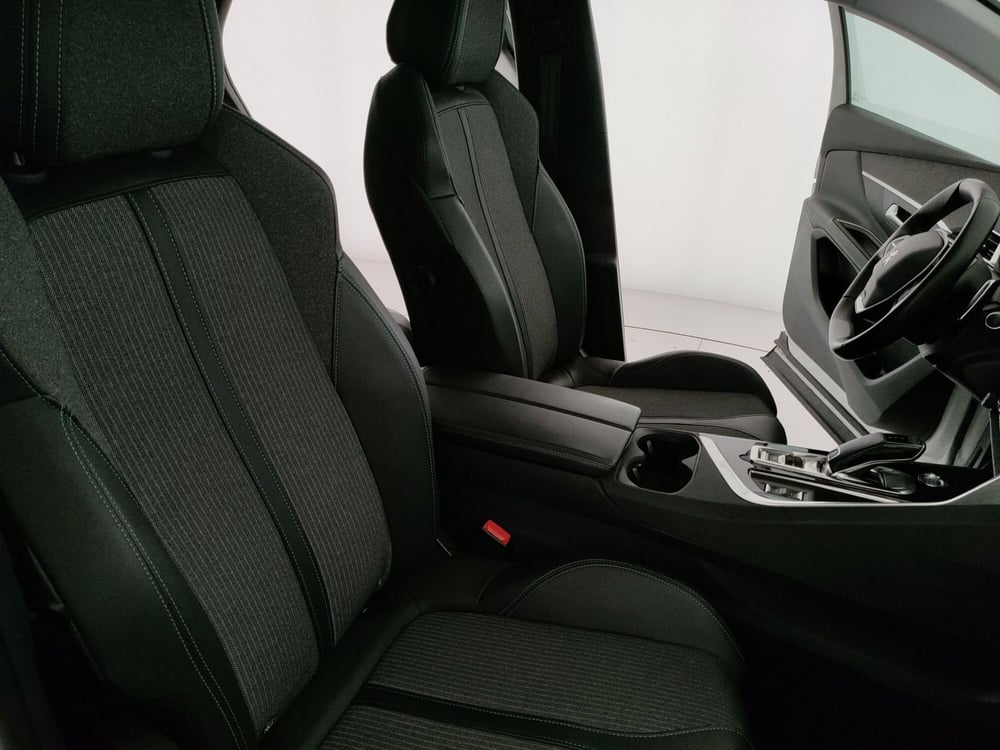 Peugeot 3008 usata a Caserta (14)