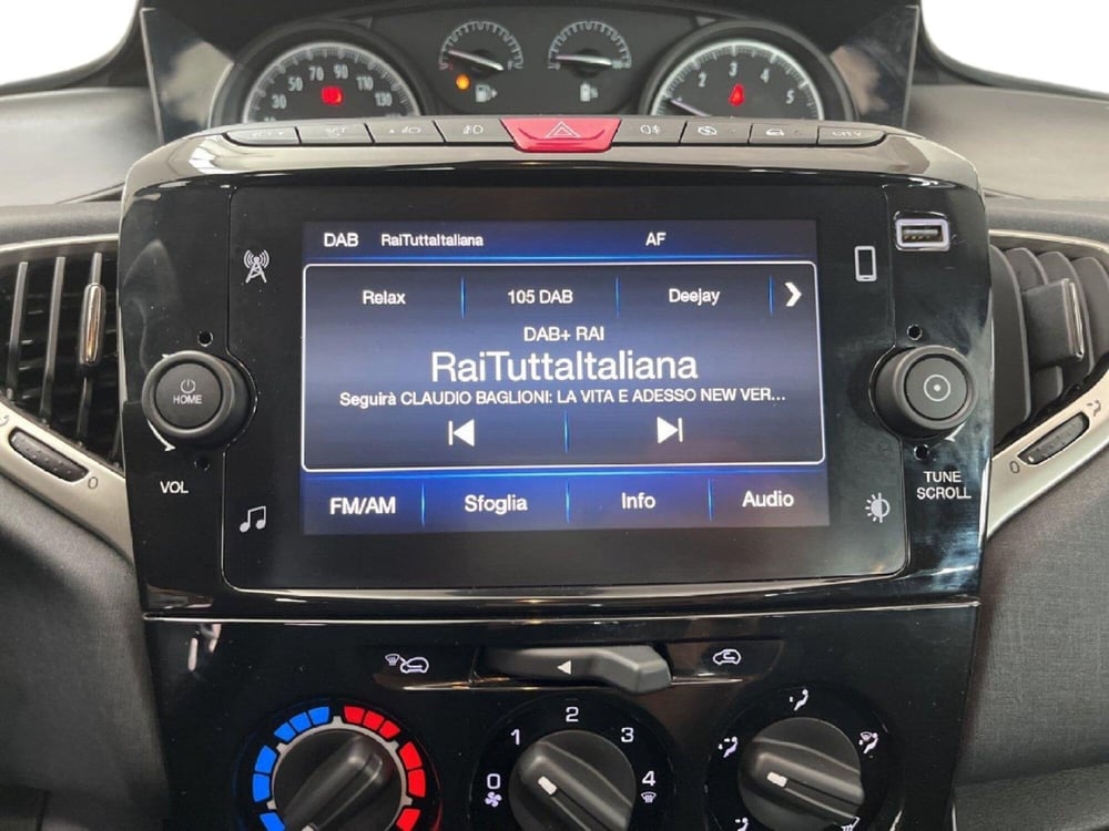 Lancia Ypsilon usata a Torino (14)