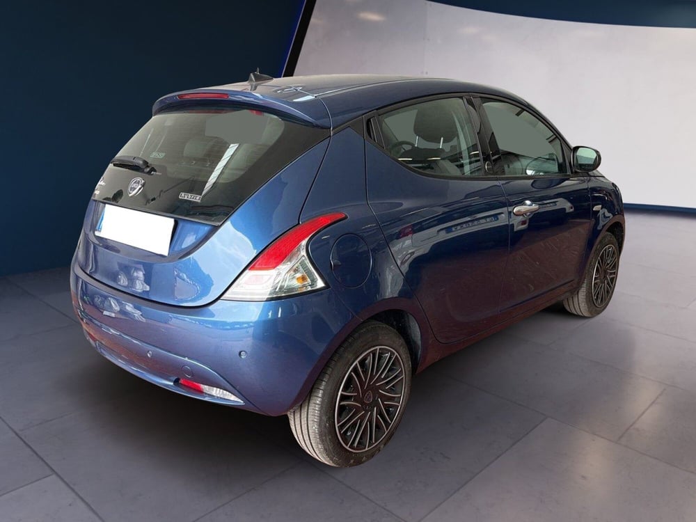 Lancia Ypsilon usata a Torino (4)