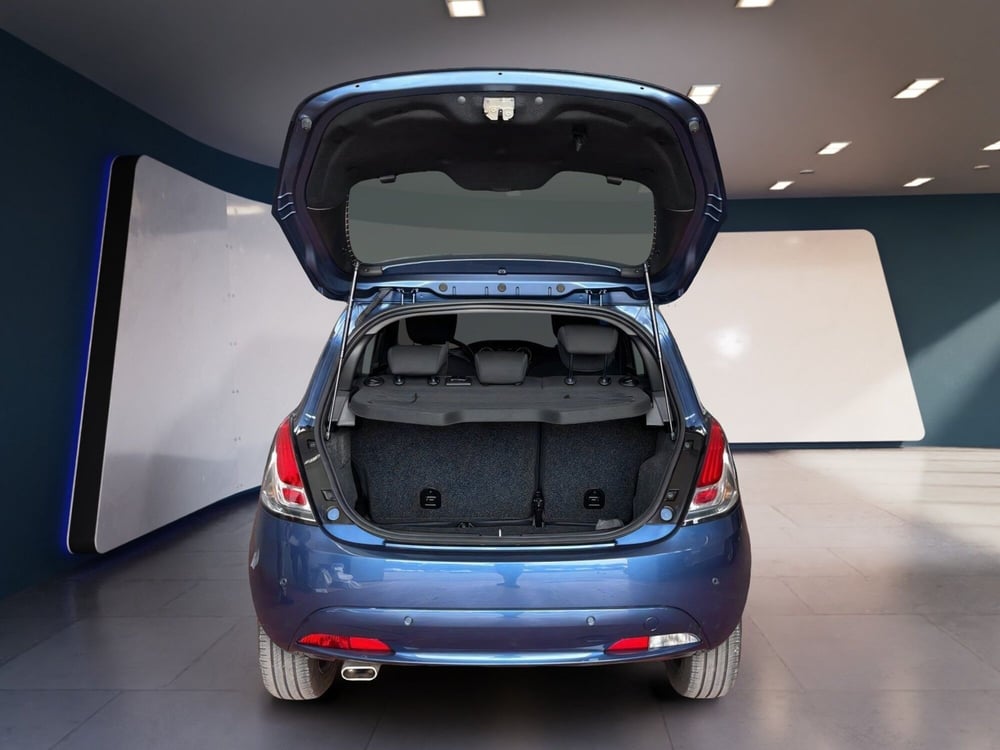 Lancia Ypsilon usata a Torino (7)