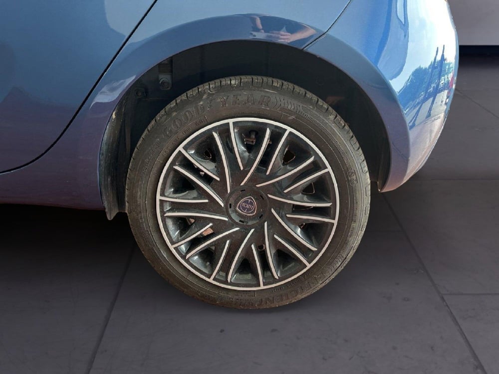 Lancia Ypsilon usata a Torino (8)