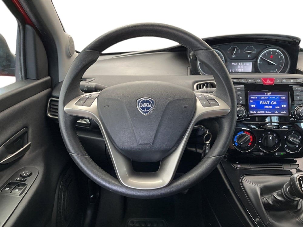 Lancia Ypsilon usata a Torino (12)