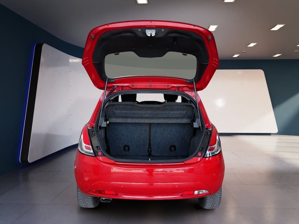 Lancia Ypsilon usata a Torino (7)