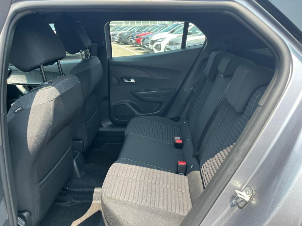 Peugeot 2008 nuova a Milano (14)