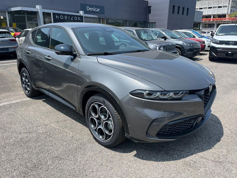 Alfa Romeo Tonale nuova a Milano (3)