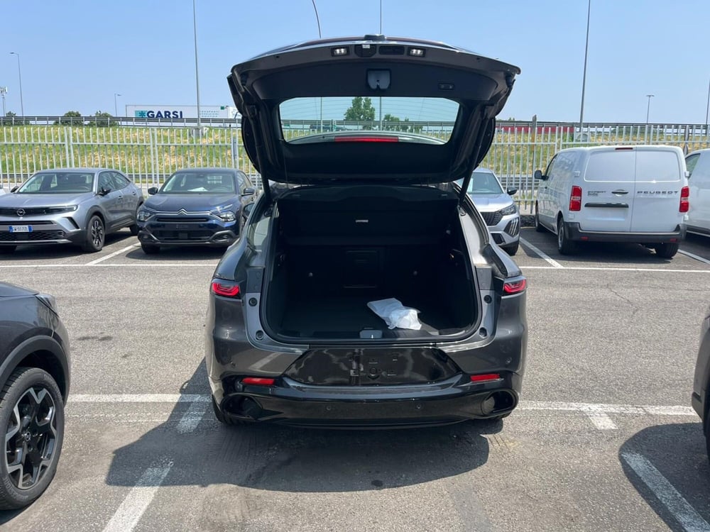 Alfa Romeo Tonale nuova a Milano (9)