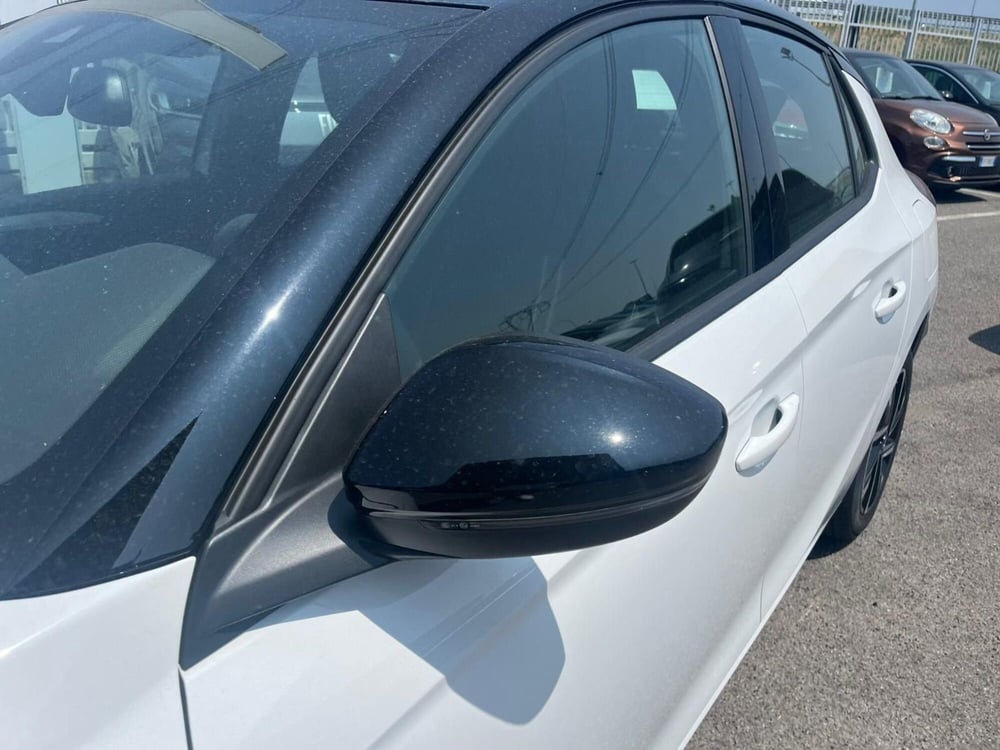 Opel Corsa nuova a Milano (12)