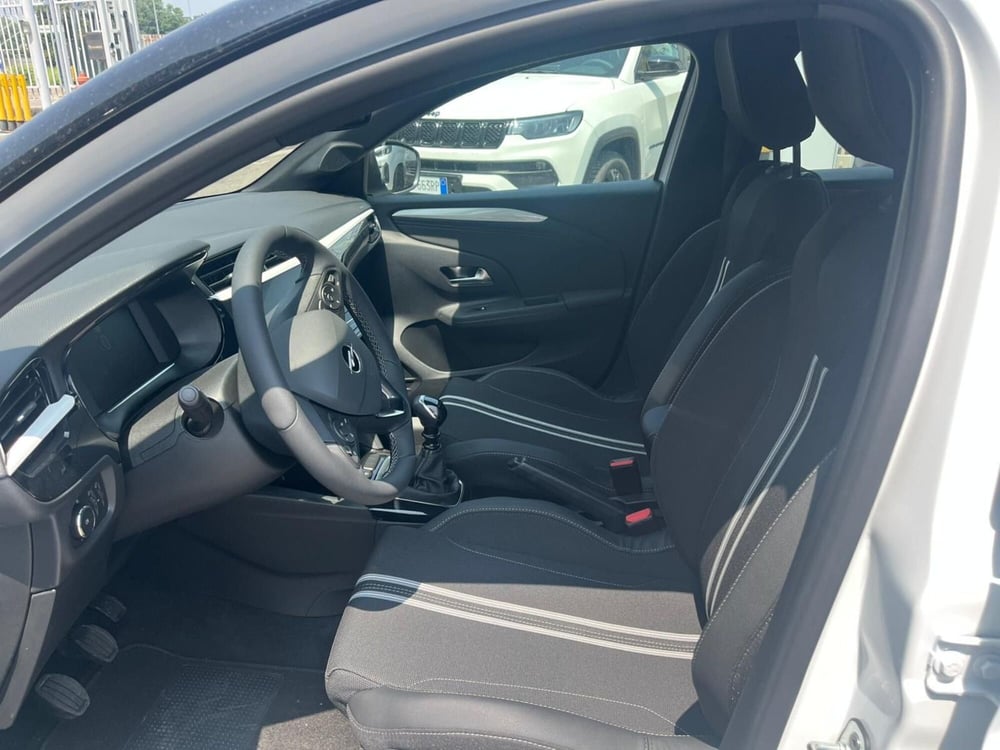 Opel Corsa nuova a Milano (13)