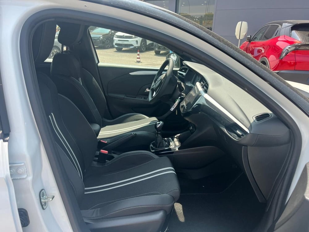 Opel Corsa nuova a Milano (14)