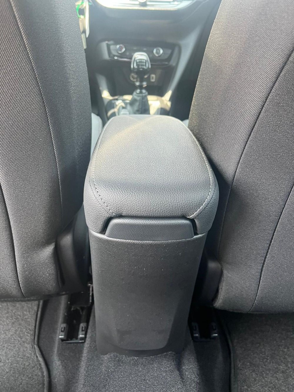 Opel Corsa nuova a Milano (16)