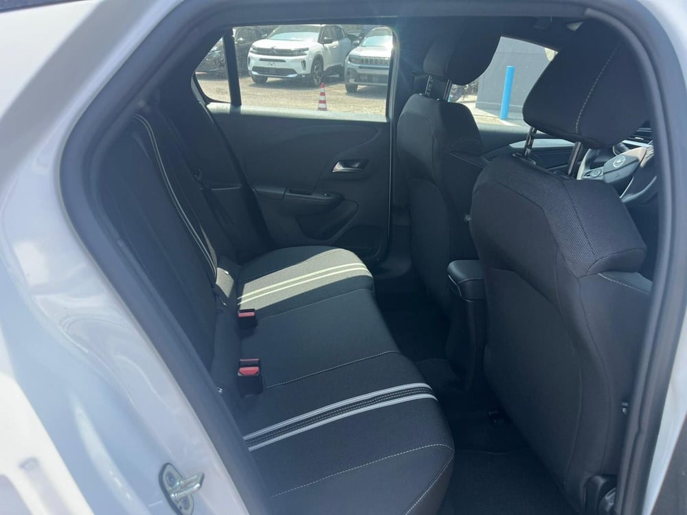 Opel Corsa nuova a Milano (17)