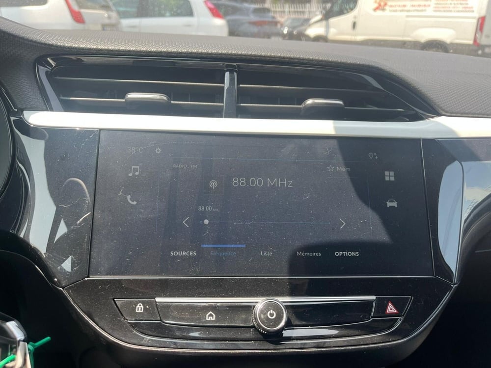 Opel Corsa nuova a Milano (19)