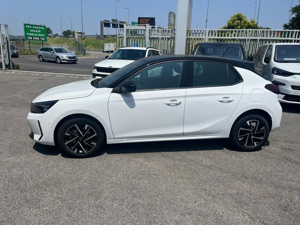Opel Corsa nuova a Milano (4)