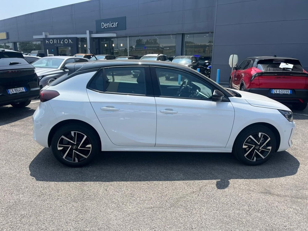 Opel Corsa nuova a Milano (5)