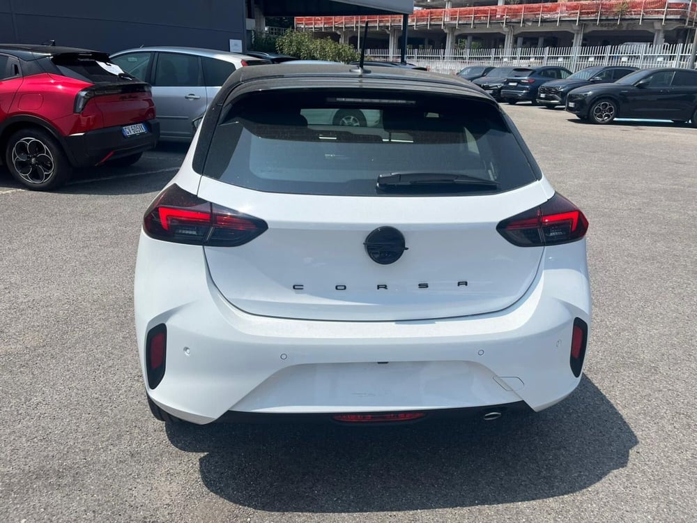 Opel Corsa nuova a Milano (7)