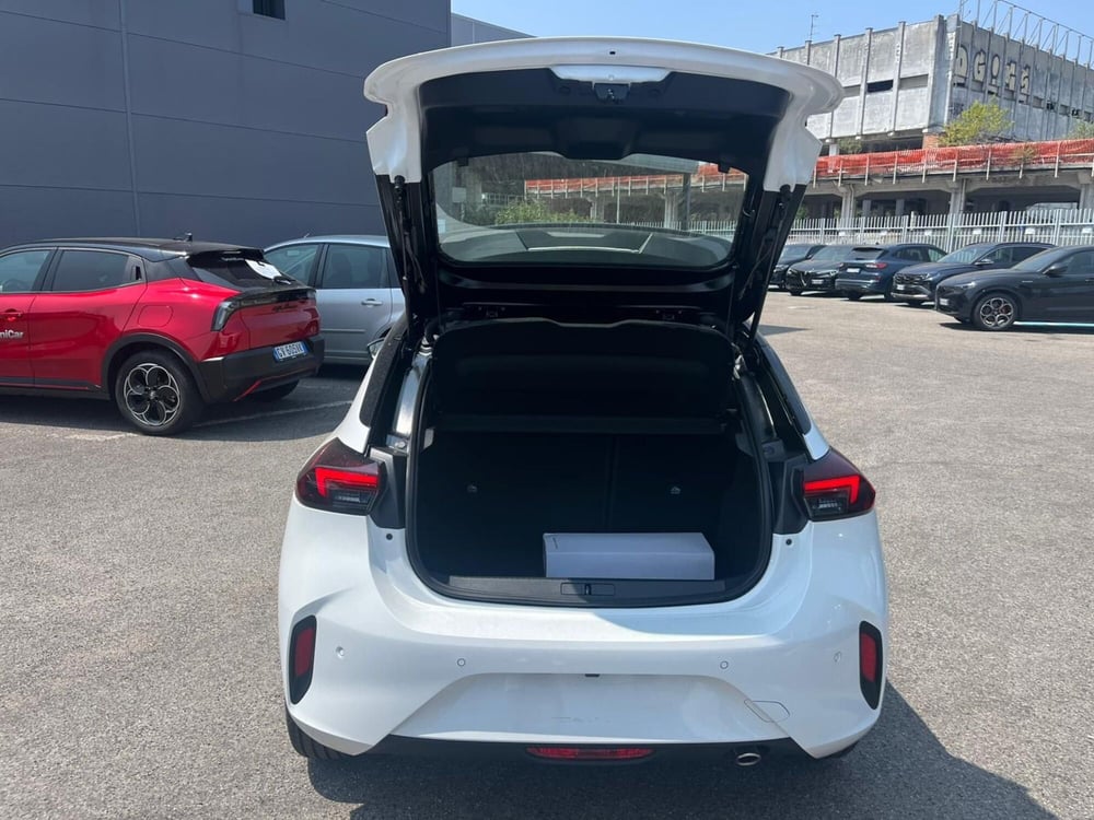 Opel Corsa nuova a Milano (9)