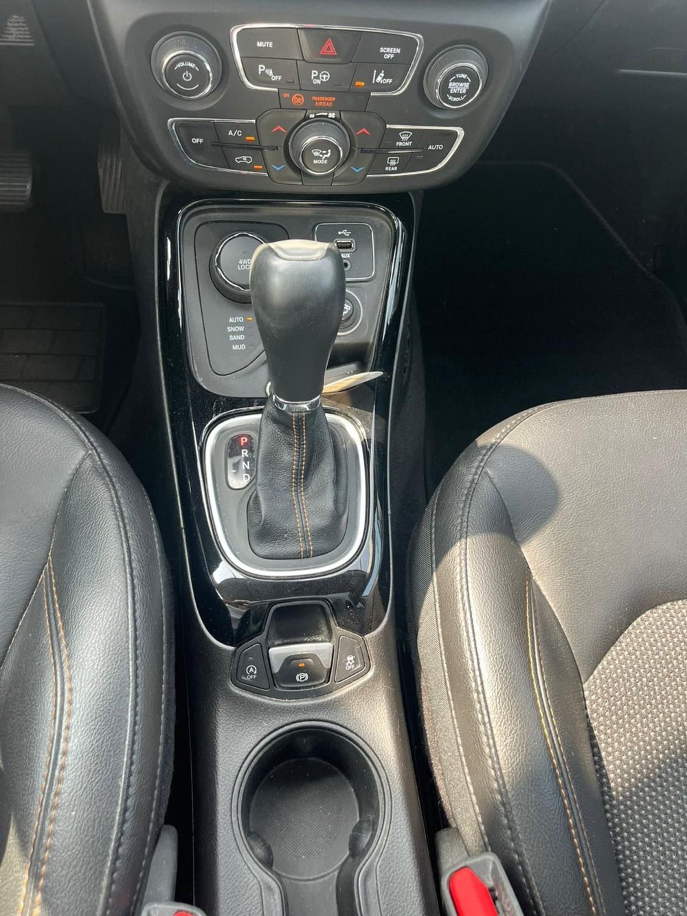 Jeep Compass usata a Milano (19)