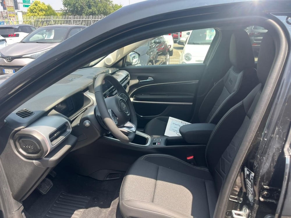 Jeep Avenger nuova a Milano (11)