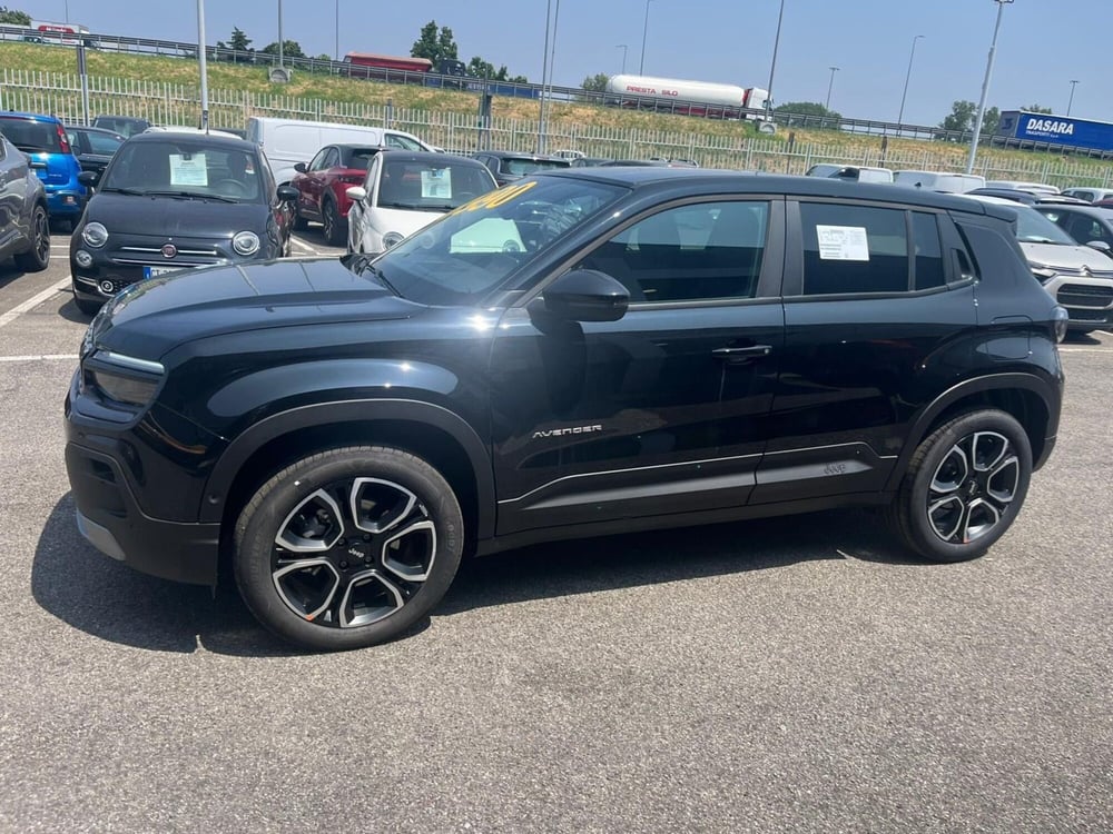 Jeep Avenger nuova a Milano (4)